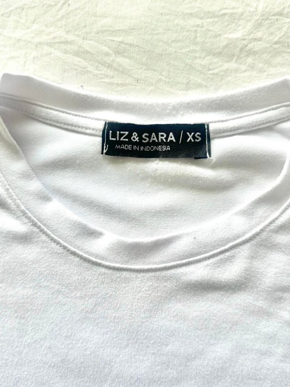 White Top - Picture 4 of 4